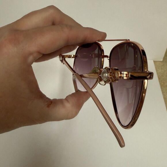 Judith Leiber Aviator Sunglasses Rose Gold Pink Gradient Crystal Accent JL